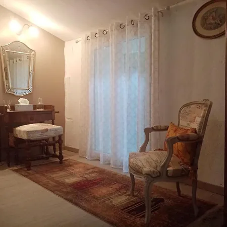 Self Contained Private Close To Carcassonne, Rural Location